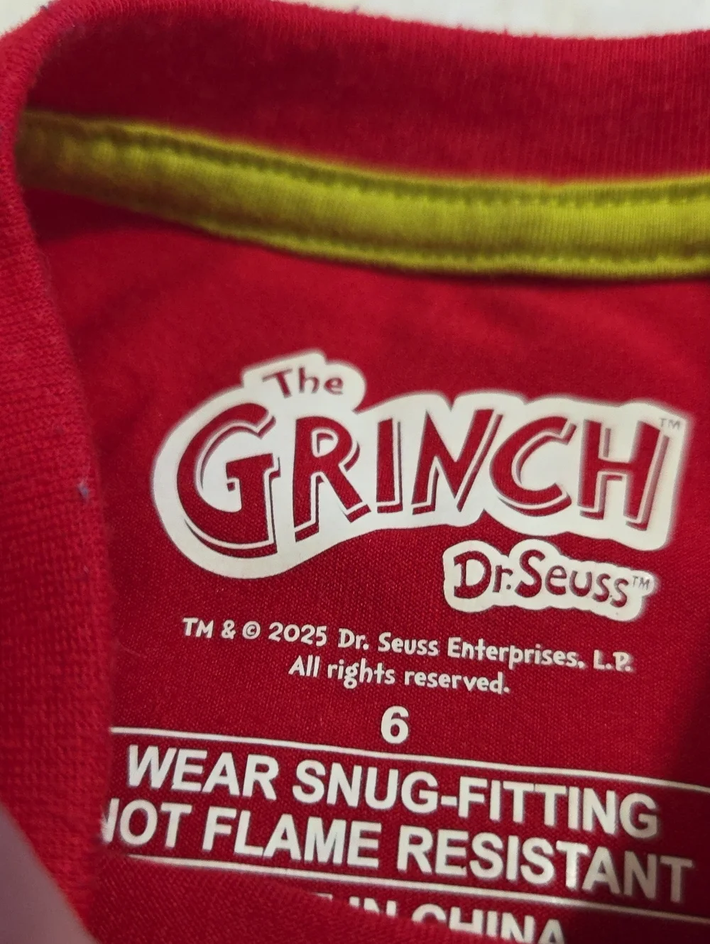 DR SEUSS THE GRINCH CHRISTMAS PAJAMA SET